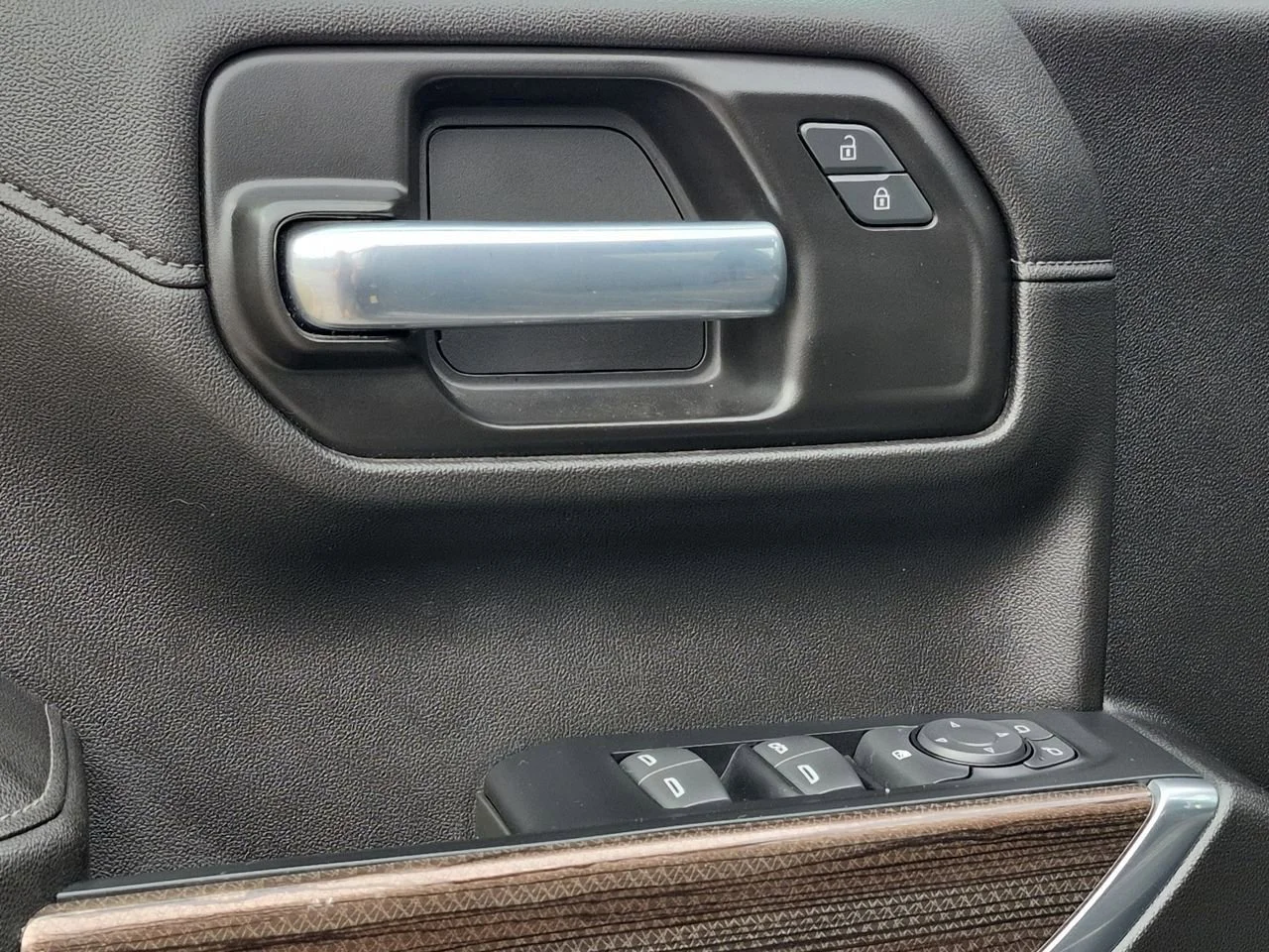 Used 2021 SHADOW GRAY METALLIC Chevrolet LT Trail Boss image 22