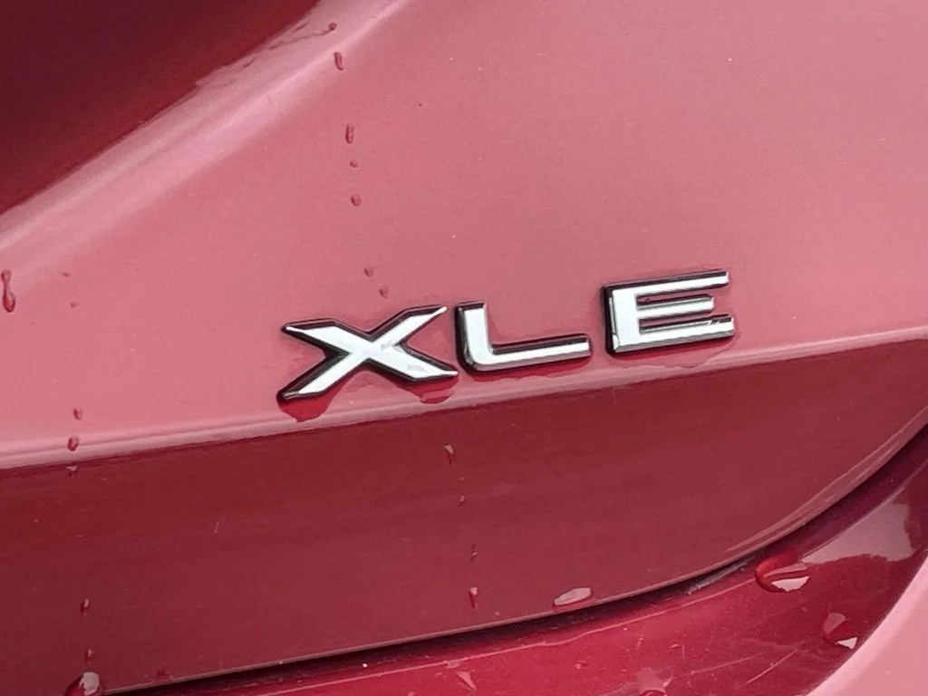 Used 2022 Red Toyota XLE image 8