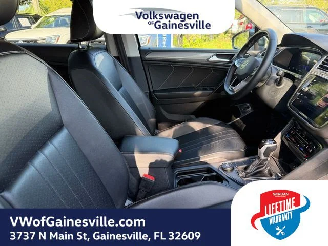 Certified Used 2024 Platinum Gray Metallic Volkswagen SE image 9