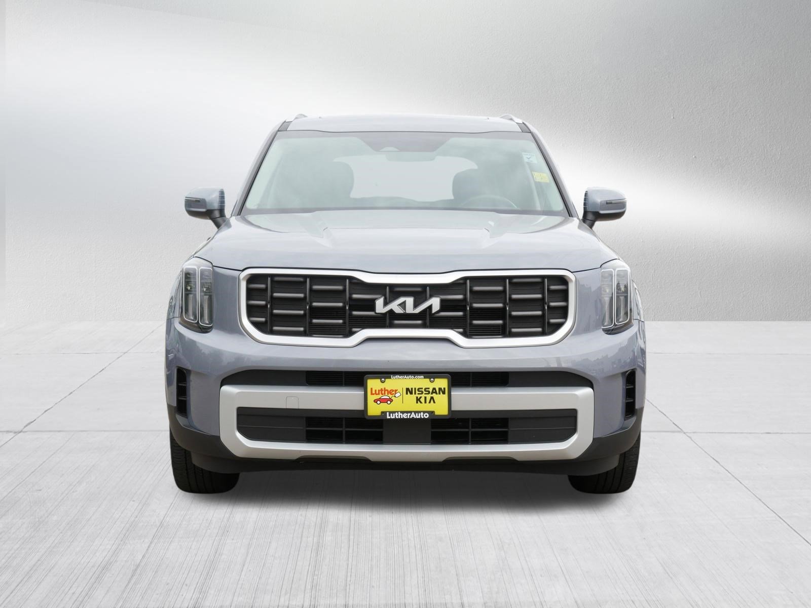 Used 2025 Kia Telluride S with VIN 5XYP64GC8SG586139 for sale in Inver Grove, Minnesota
