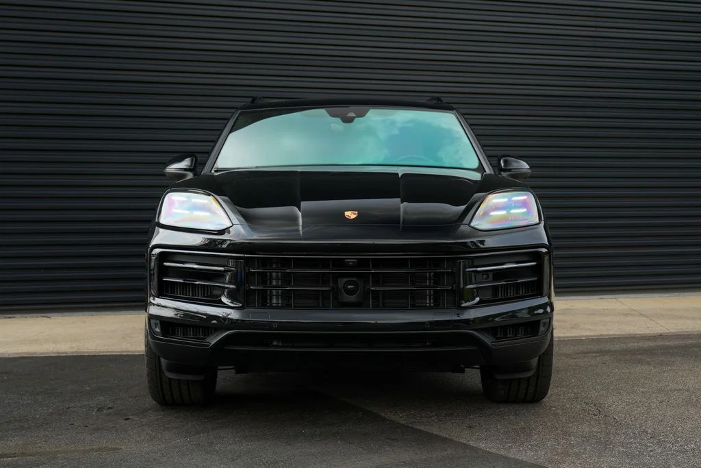 Certified Used 2025  Porsche Base image 6