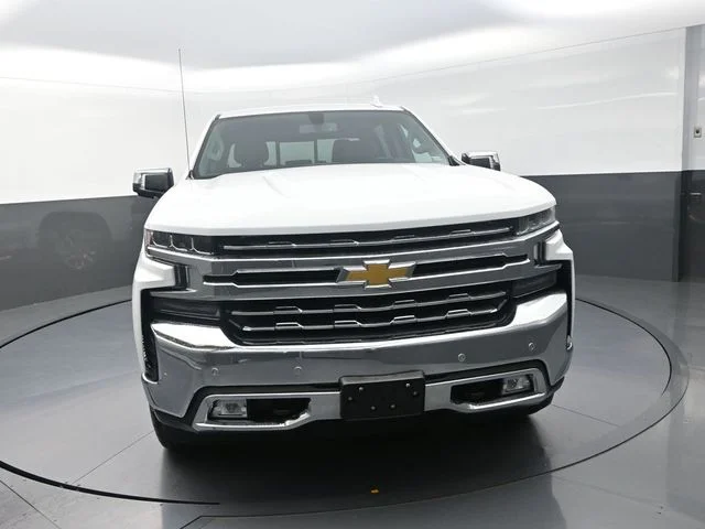 Used 2021 White Chevrolet LTZ image 4