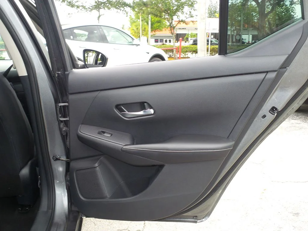 Used 2020 Gray Nissan S image 22