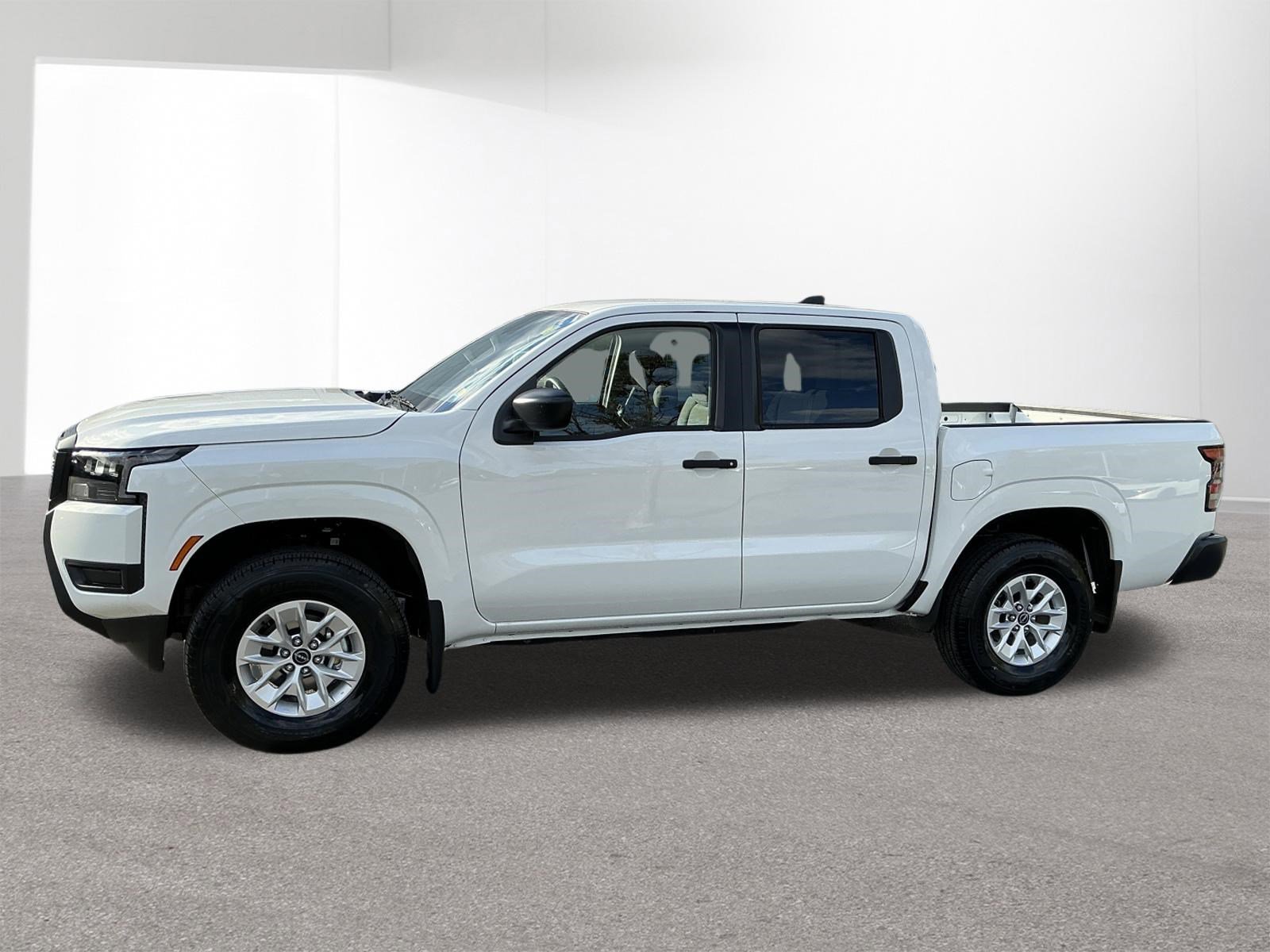 New 2026 Glacier White Nissan Crew Cab S image 6