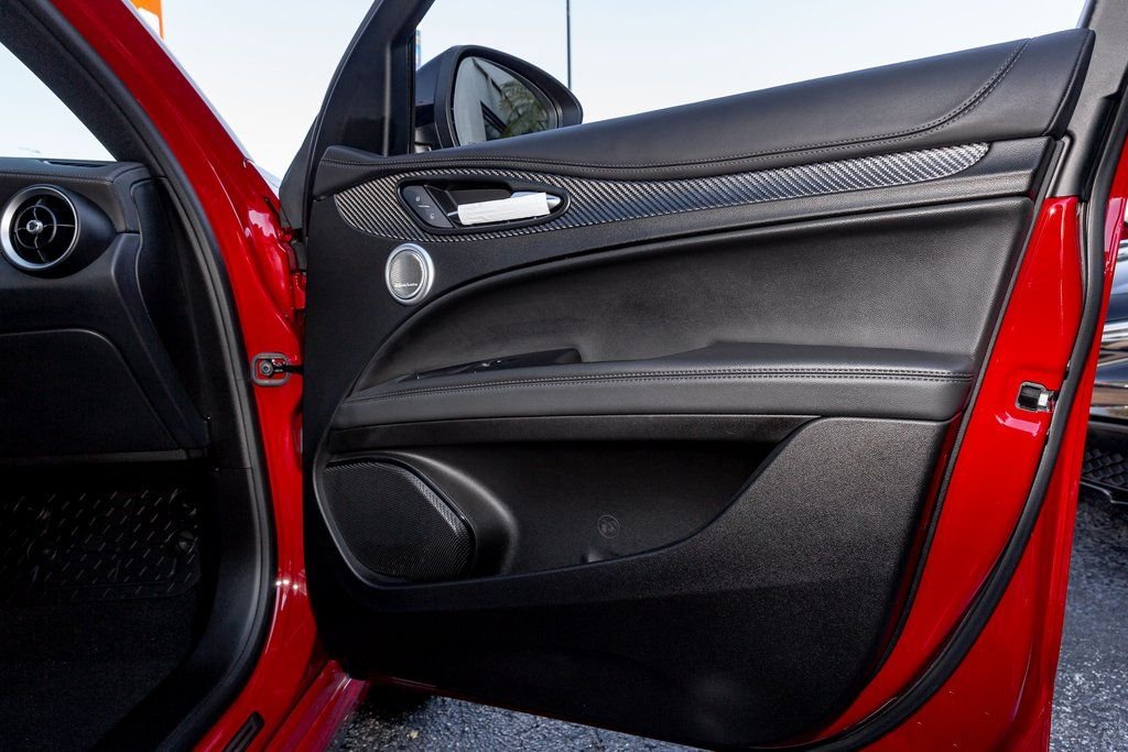 2024 Alfa Romeo Stelvio Quadrifoglio - Photo 34