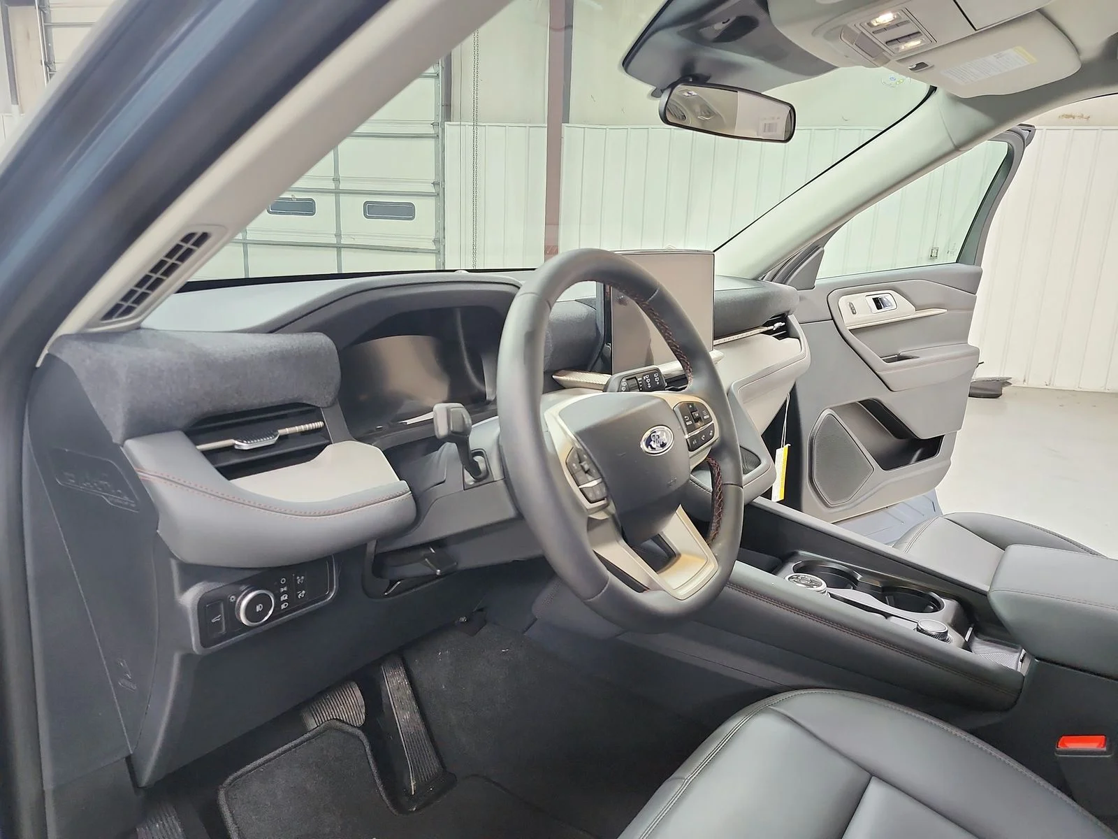 Used 2026 Vapor Blue Metallic Ford Active image 18