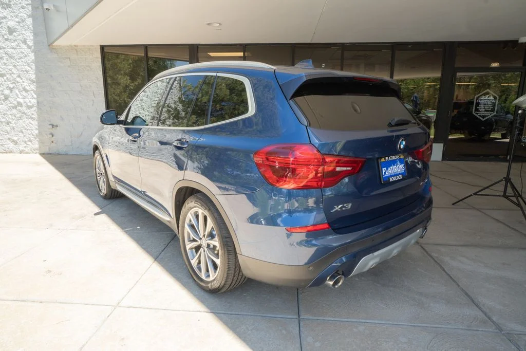 Used 2019 Blue BMW xDrive30i image 5