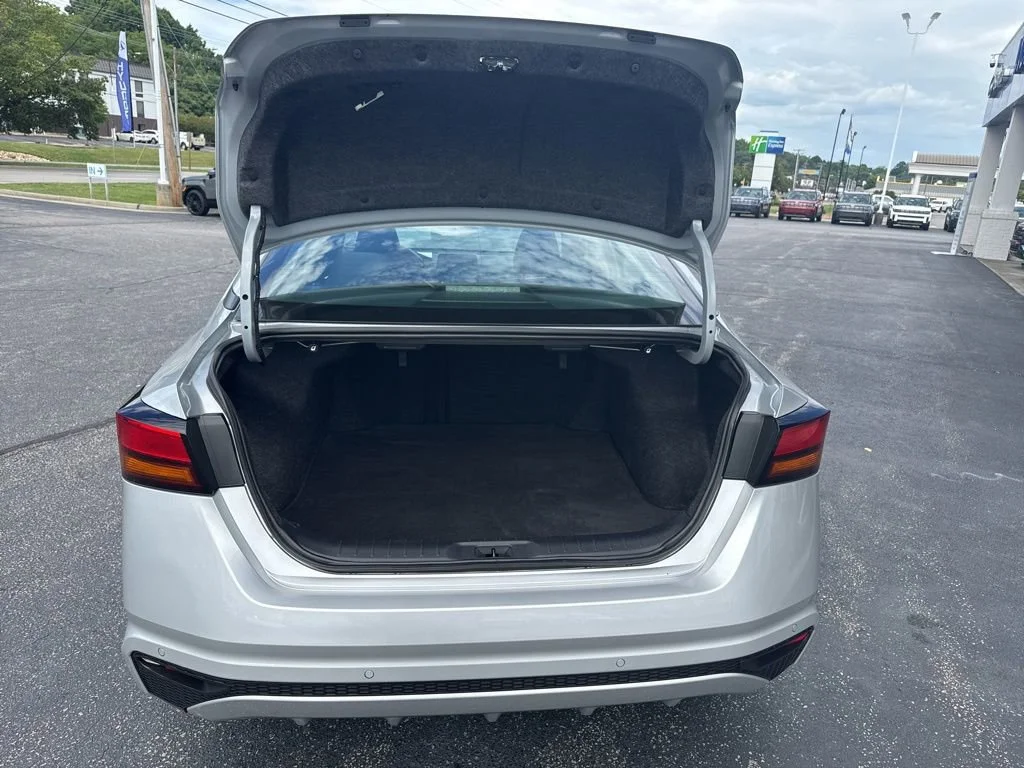 Used 2024 Silver Nissan 2.5 SV image 16
