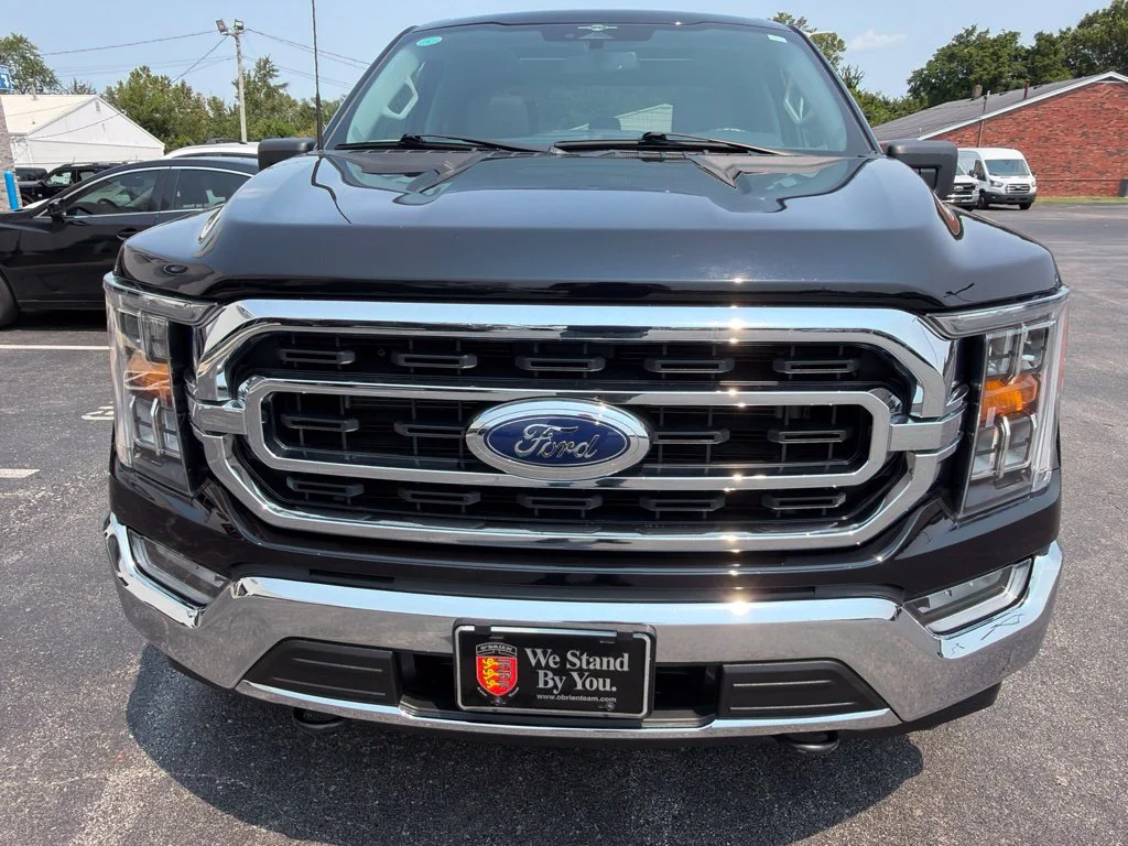 Used 2023 Agate Black Metallic Ford XLT image 8