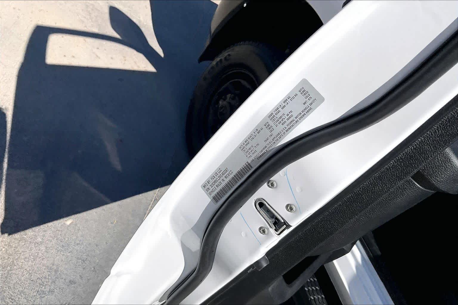 New 2027 Bright White Clear-Coat Exterior Paint RAM Tradesman image 20