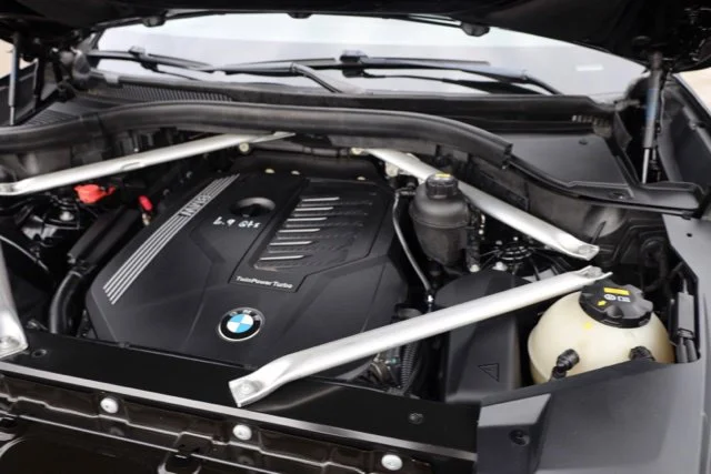 Used 2020 Black BMW xDrive40i image 43