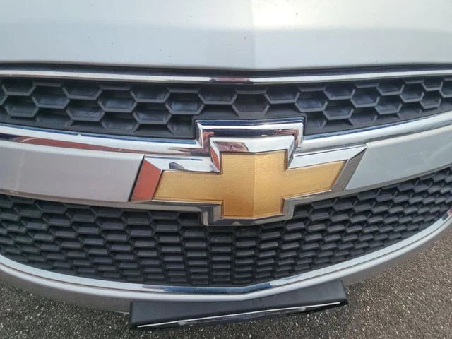 Used 2011 Silver Chevrolet 2LT image 35
