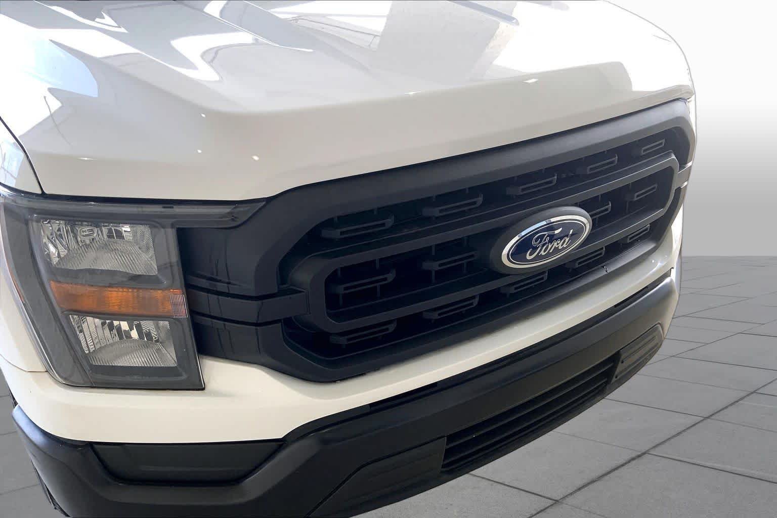 Used 2023 Oxford White Ford XL image 25