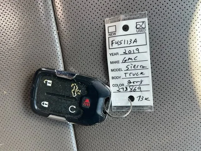 Used 2019 SMOKEY QUARTZ METALLIC GMC SLT image 14