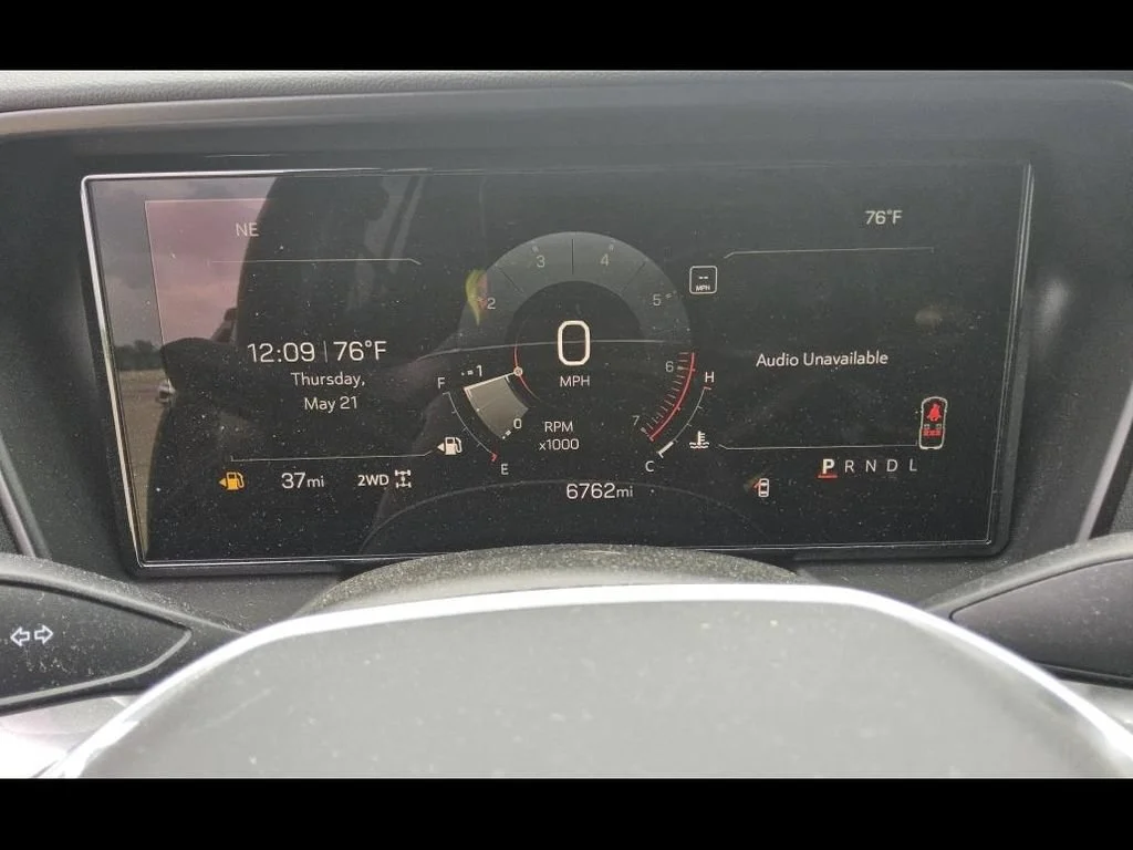 Used 2025 Riverstone Metallic GMC Elevation image 6