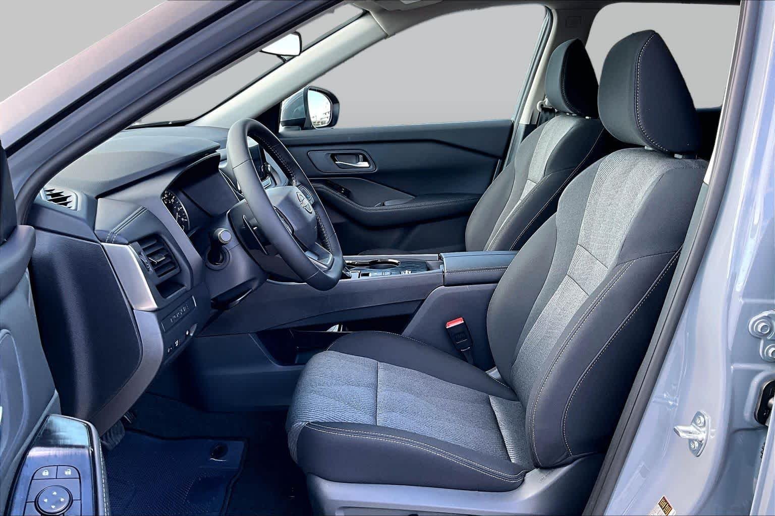 New 2027 Boulder Gray Pearl Nissan SV image 9