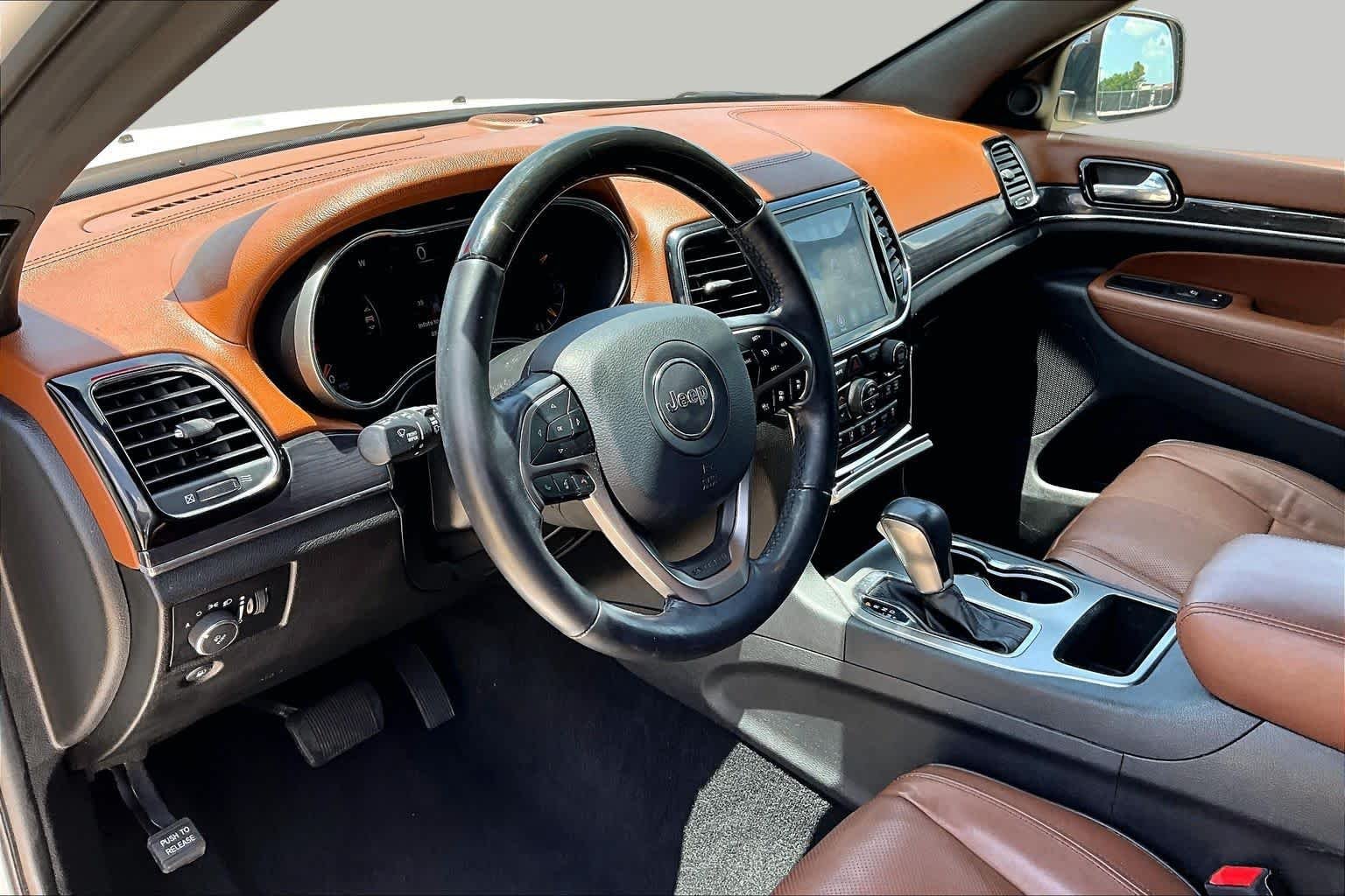Used 2020 Bright White Clearcoat Jeep Overland image 18