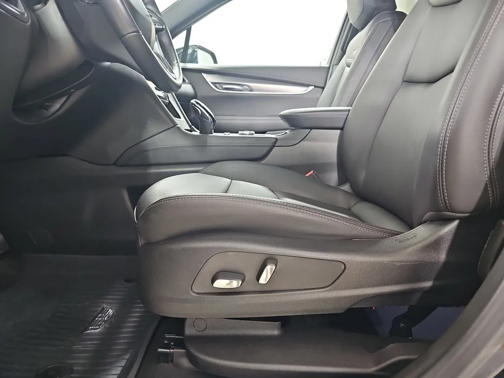 Used 2024 Black Cadillac Luxury image 36