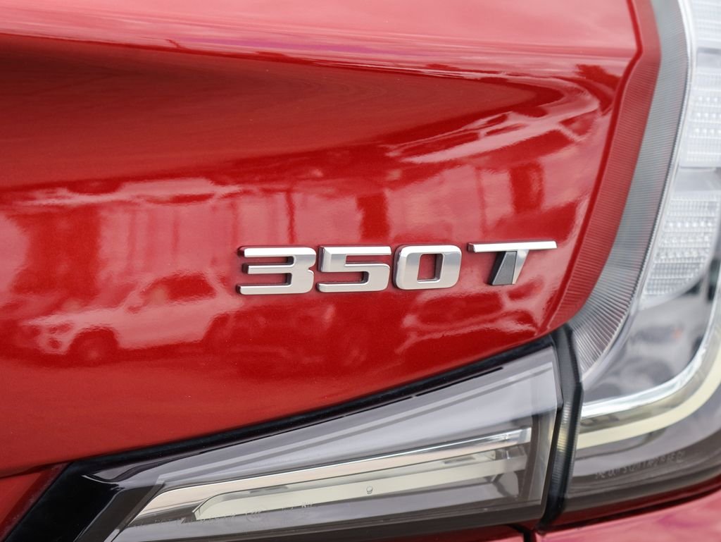 Used 2020 Red Cadillac Sport image 11