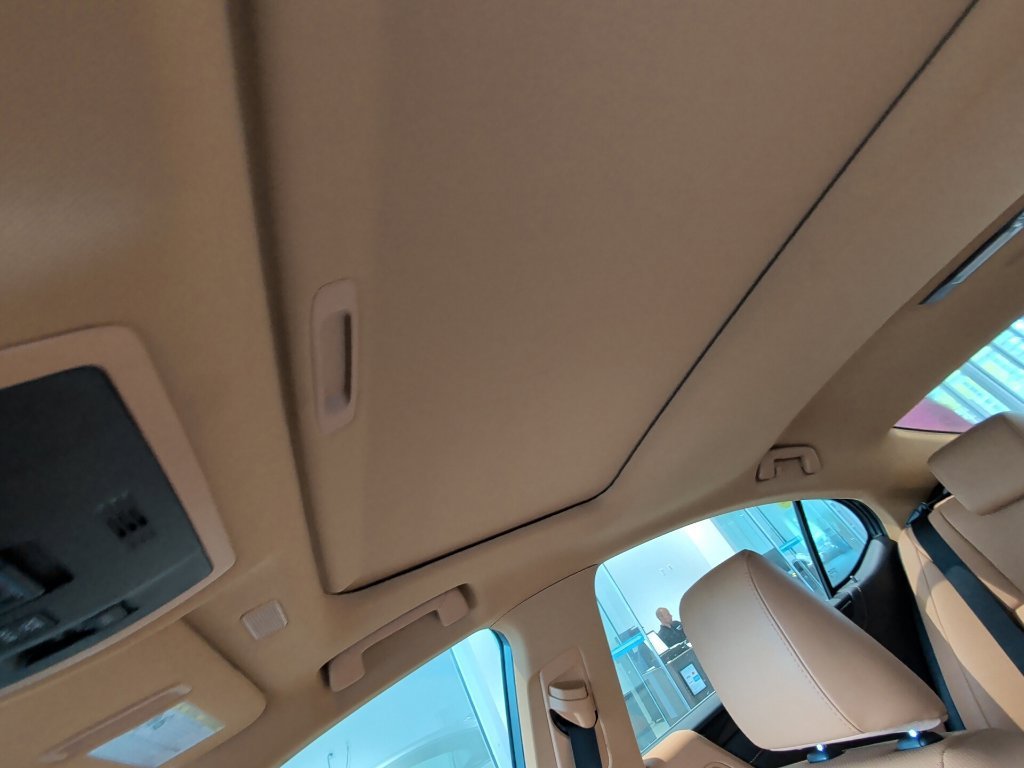 2023 Lexus ES 350 - Photo 18