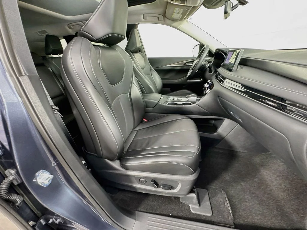 Certified Used 2026 Blue INFINITI LUXE image 40