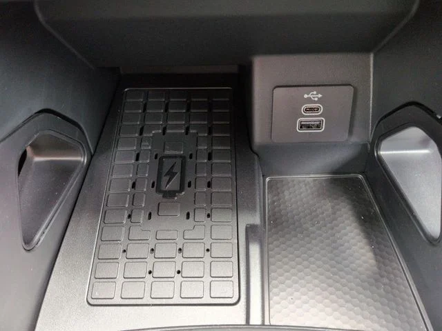 New 2026 Shadow Black Ford XLT image 21