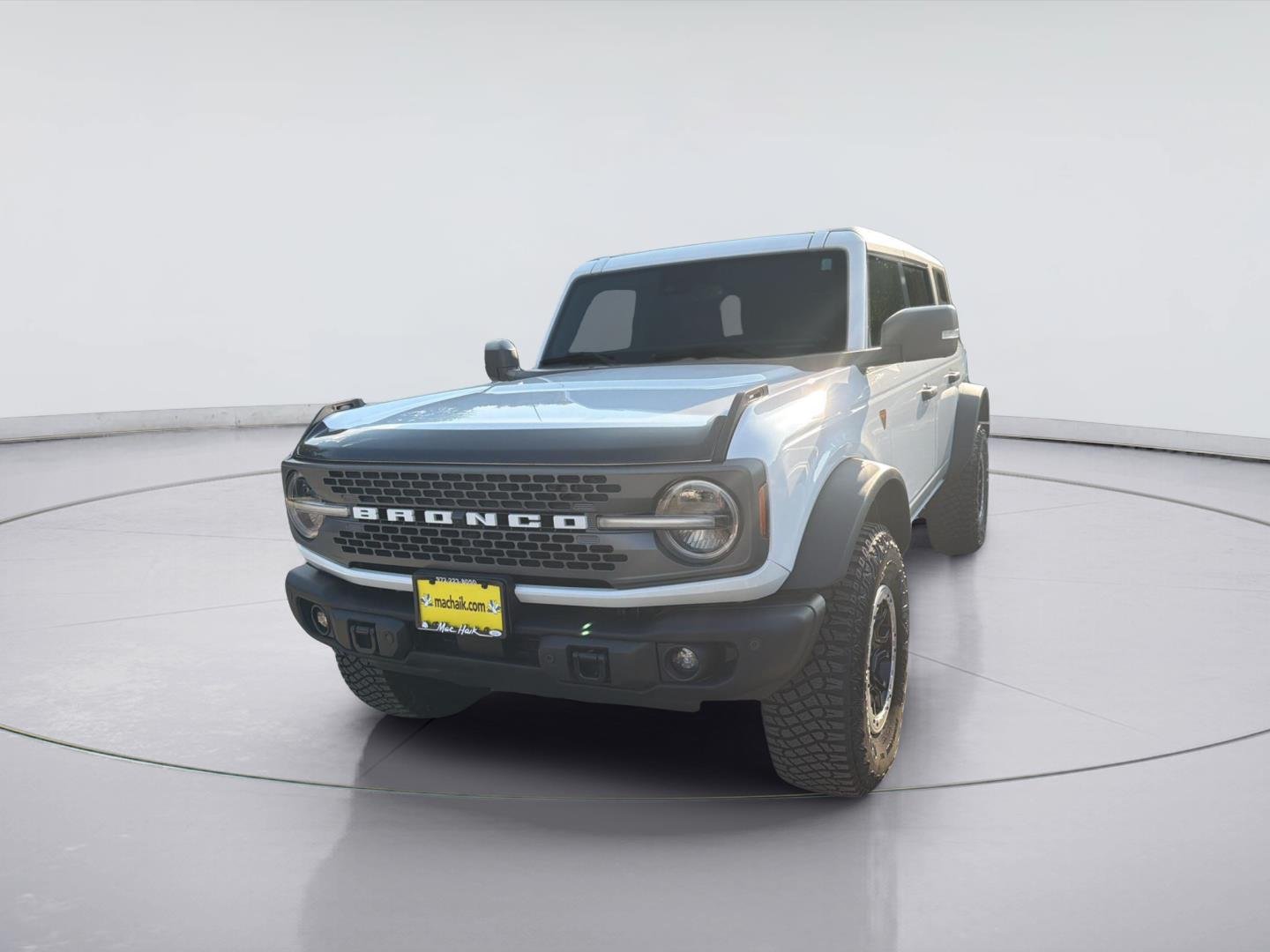 Used 2023 Oxford White Ford Badlands image 4