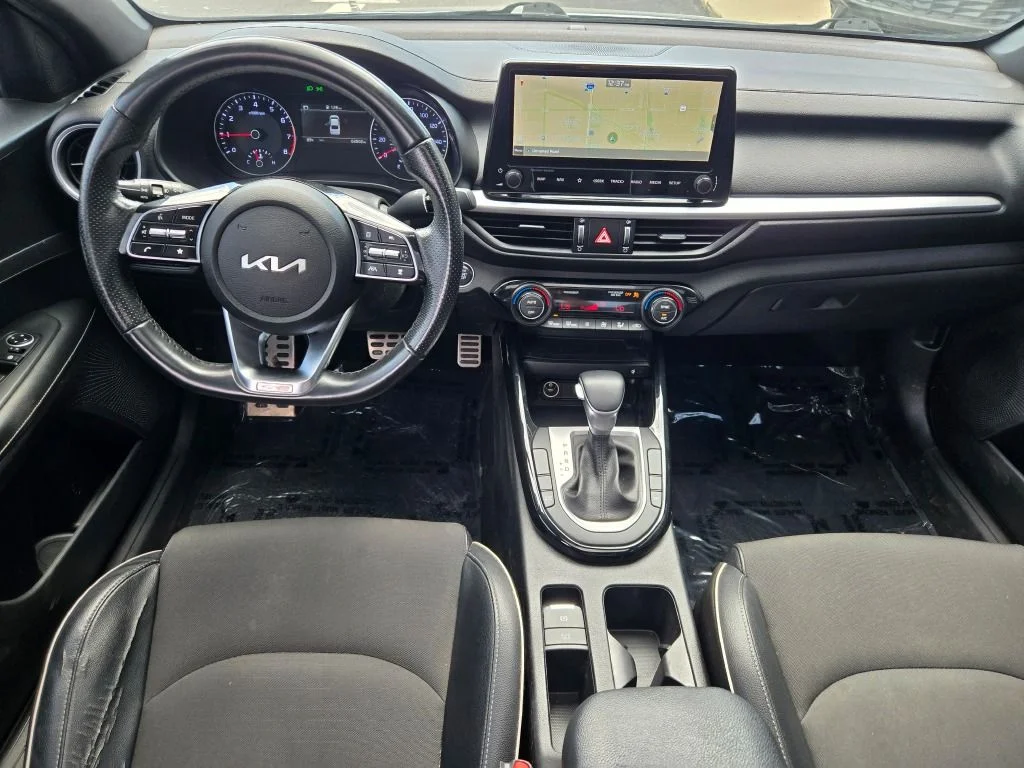 Used 2022 Gray Kia GT-Line image 15