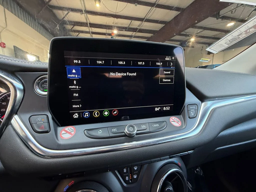 Used 2025 White Chevrolet LT image 21
