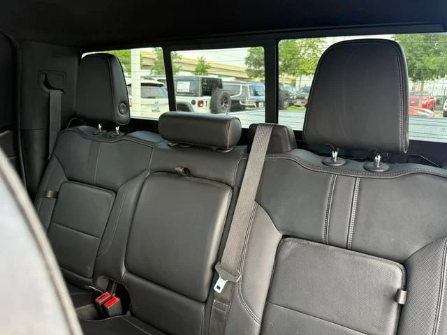Used 2022 Beige Chevrolet High Country image 27
