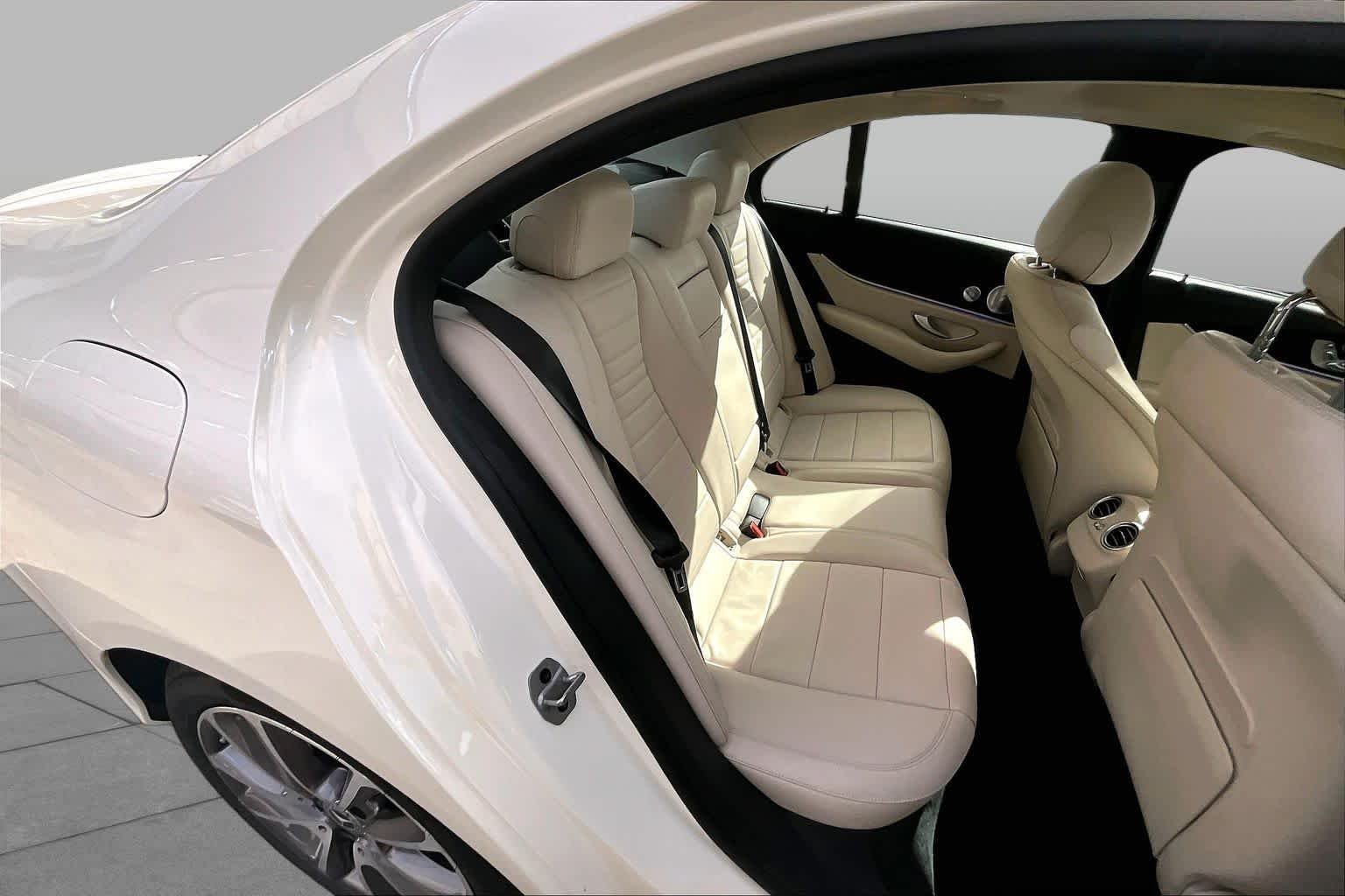 Certified Used 2021 designo Diamond White Metallic Mercedes-Benz E 450 image 20