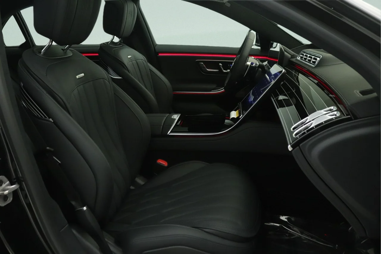 New 2026 Obsidian Black Metallic Mercedes-Benz S 63 E AMG® 4MATIC® image 7
