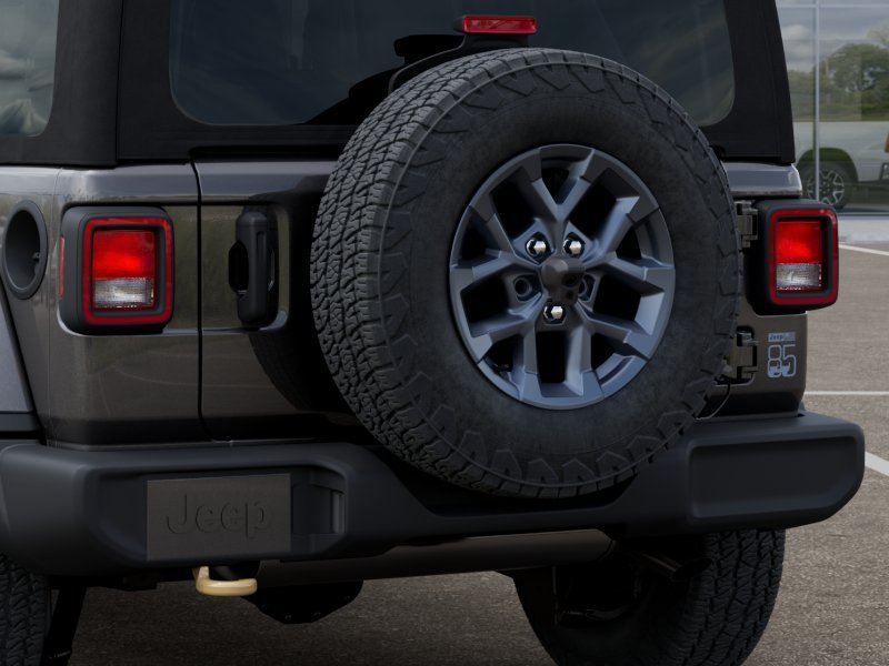 New 2026 Granite Crystal Metallic Clearcoat Jeep 85th Anniversary image 28