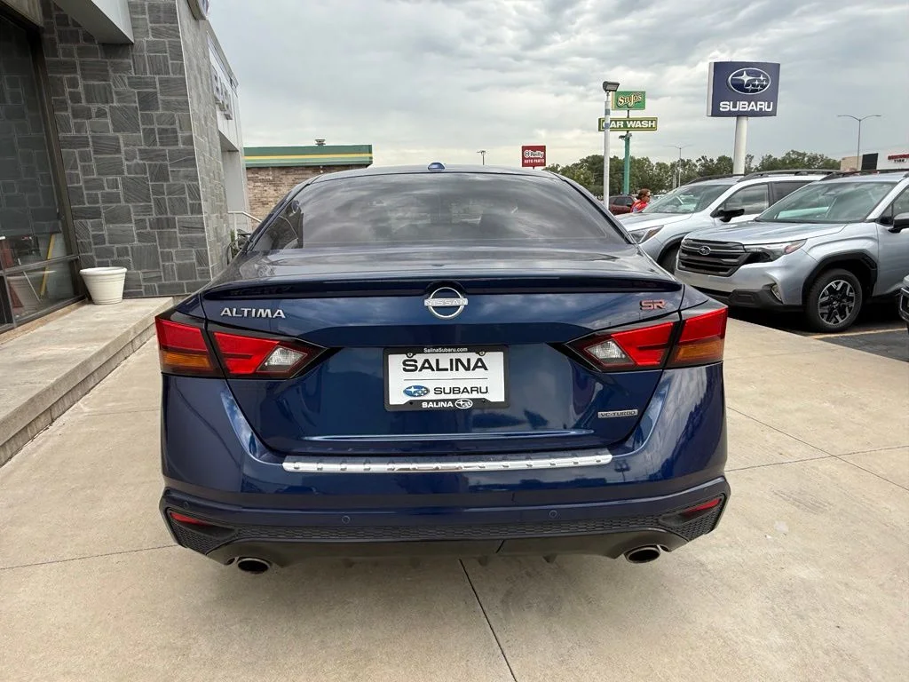 Used 2023 Blue Nissan 2.0 SR image 16