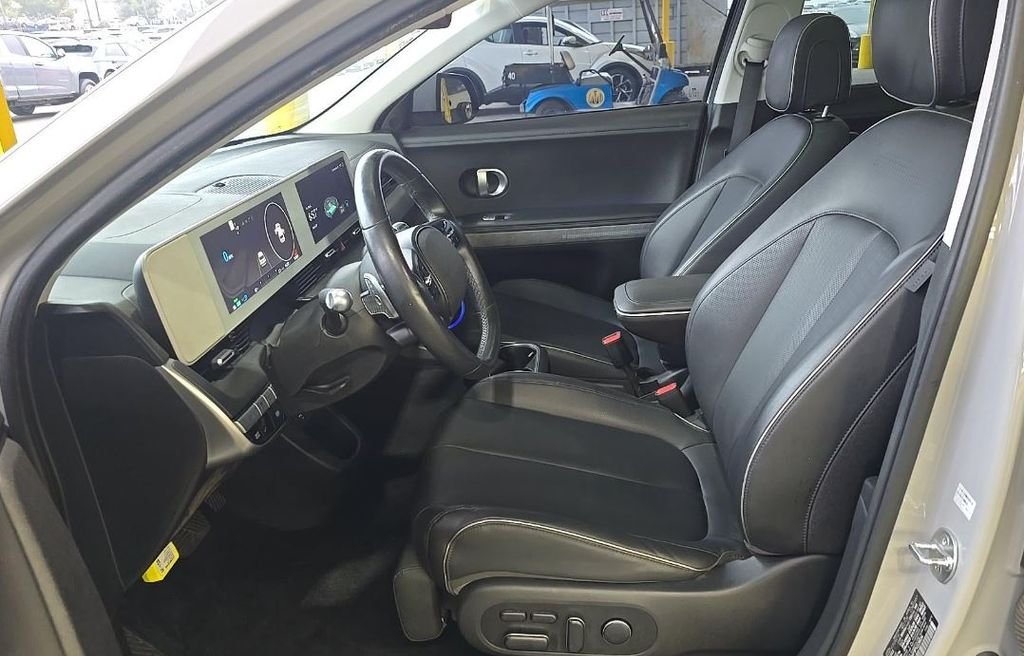 Used 2023 Gray Hyundai Limited image 7