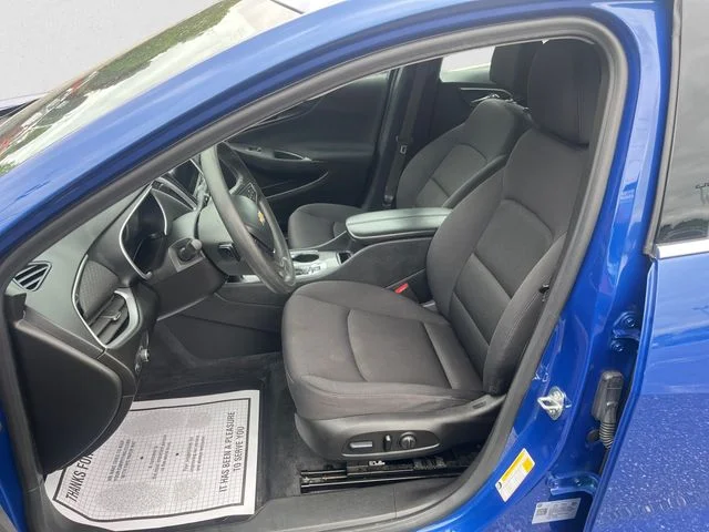 Used 2023 Blue Metallic Chevrolet LT image 9