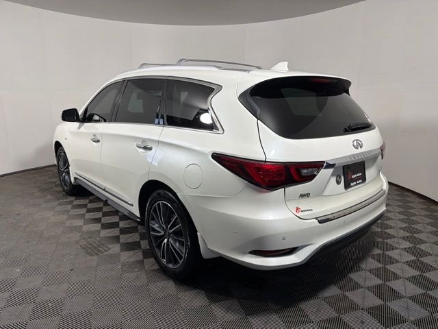 Certified Used 2019 White INFINITI LUXE image 7