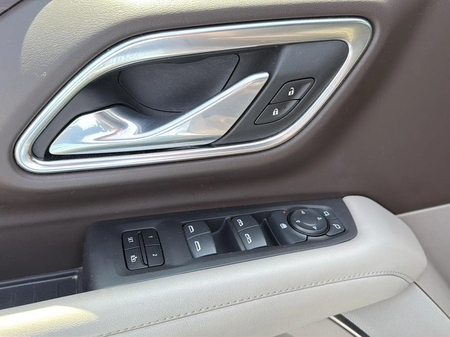 Used 2024 Silver Sage Metallic Chevrolet LT image 35