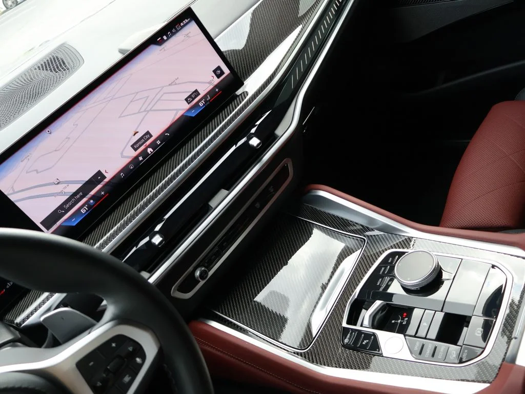 Used 2026 Gray BMW M60i image 21