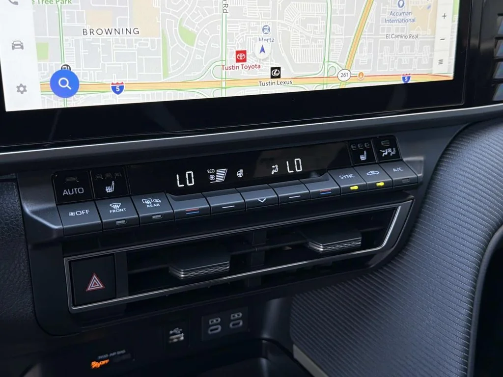 Used 2026 Ice Cap Toyota SE image 14