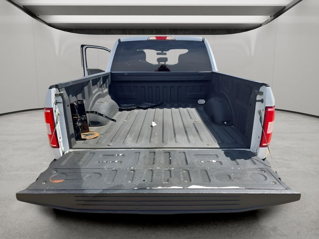 Used 2019 White Ford  image 31