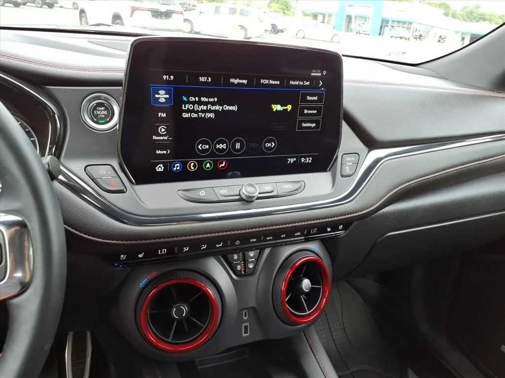 Used 2023 Iridescent Pearl Tricoat Chevrolet RS image 8