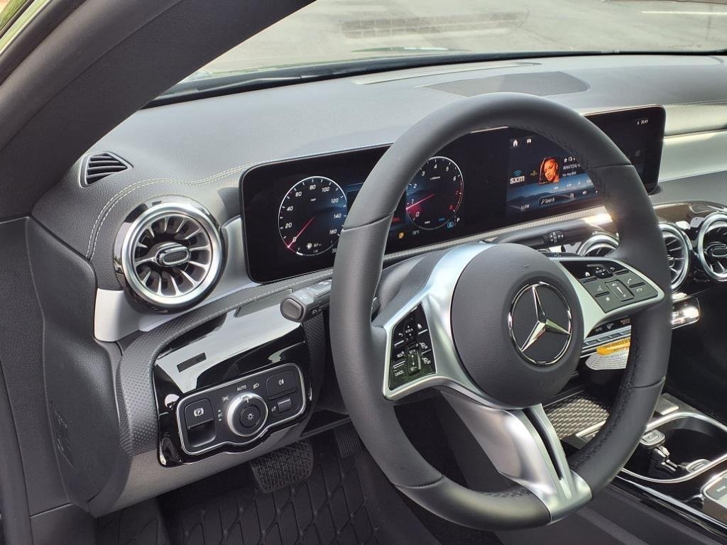 Used 2026 BLACK Mercedes-Benz CLA 250 image 17