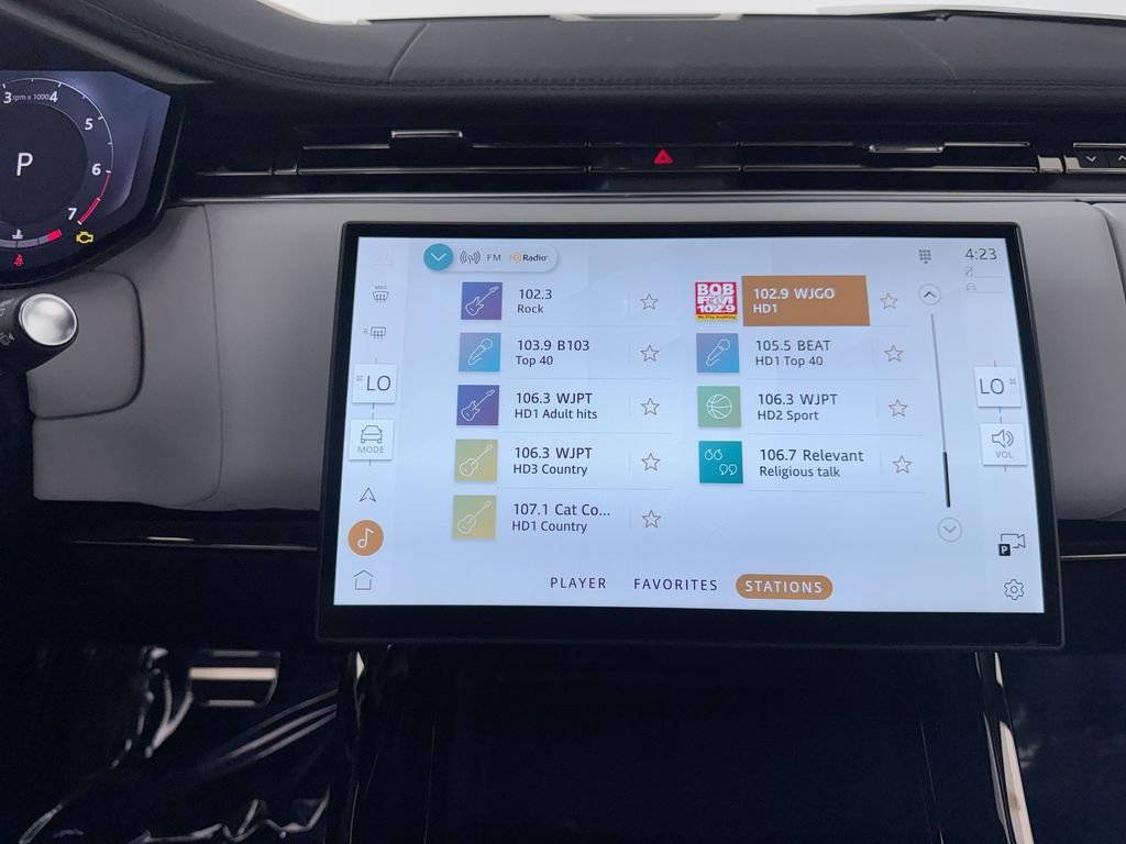 New 2026 Varesine Blue Land Rover Dynamic SE image 16