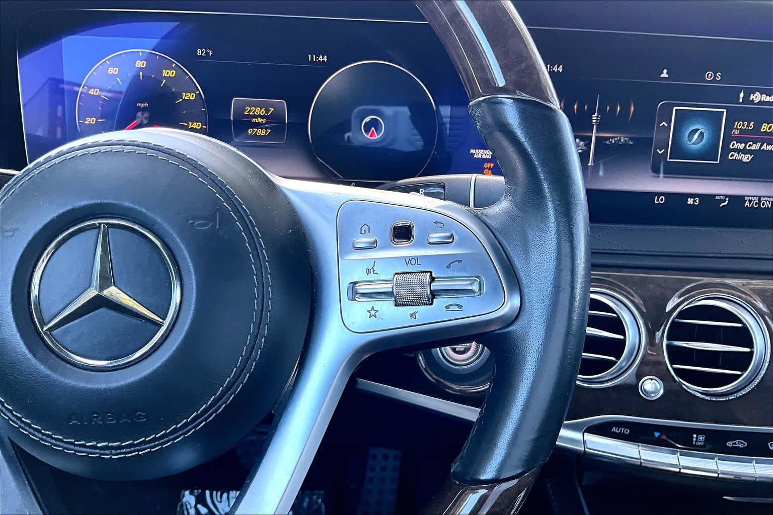 Used 2019 Obsidian Black Metallic Mercedes-Benz S 560 image 25