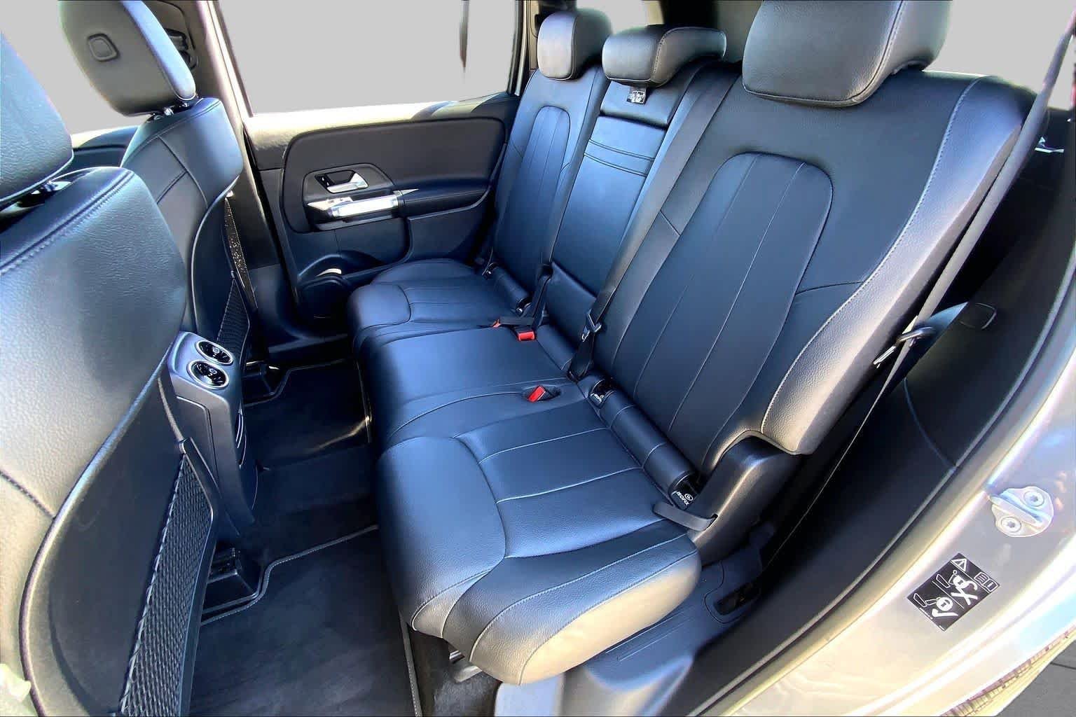 Used 2023 Mountain Grey Metallic Mercedes-Benz GLB 250 image 20