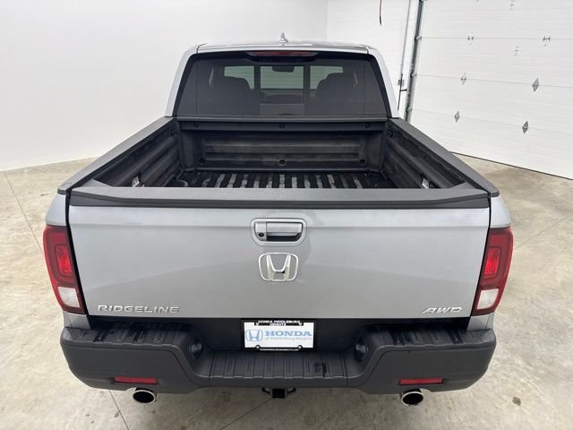 Certified Used 2023 Lunar Silver Metallic Honda RTL image 6