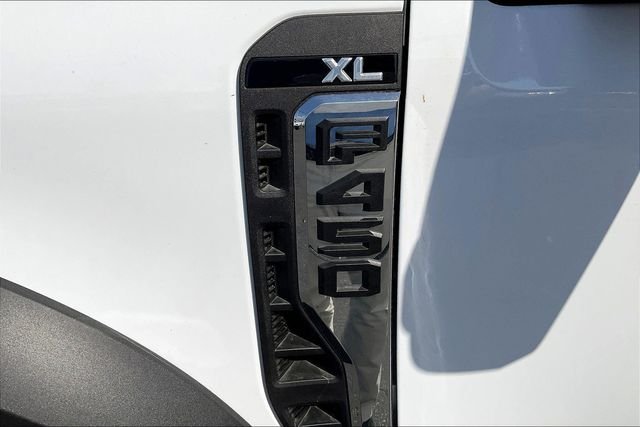 2024 Ford F-450 Super Duty Chassis Cab XL - Photo 12