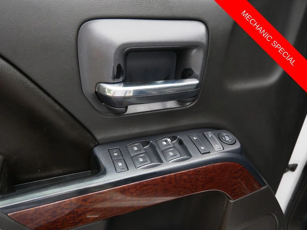Used 2016 White GMC SLE image 15
