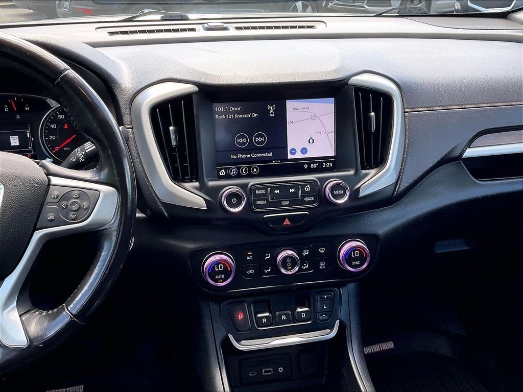 Used 2018 Gray GMC SLE image 18